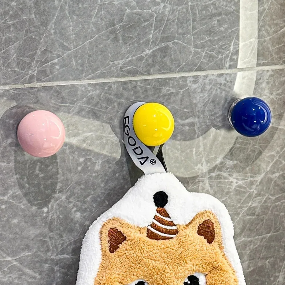 

Multi color bathroom hooks no punching load-bearing towel hooks on the bathroom wall no trace hanging hooks behind the door