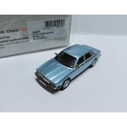 1:87 Scale Jaguar XJ40 Plastic Car Model Collection Ornaments