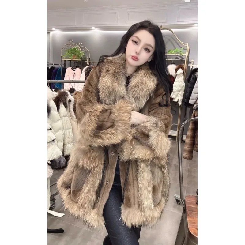 2026 الشتاء الراكون الفراء الشباب الباردة ارتداء الموضة النمط الأجنبي معطف فرو متوسط وطويل المرأة جودة عالية مستوى المظهر العالي