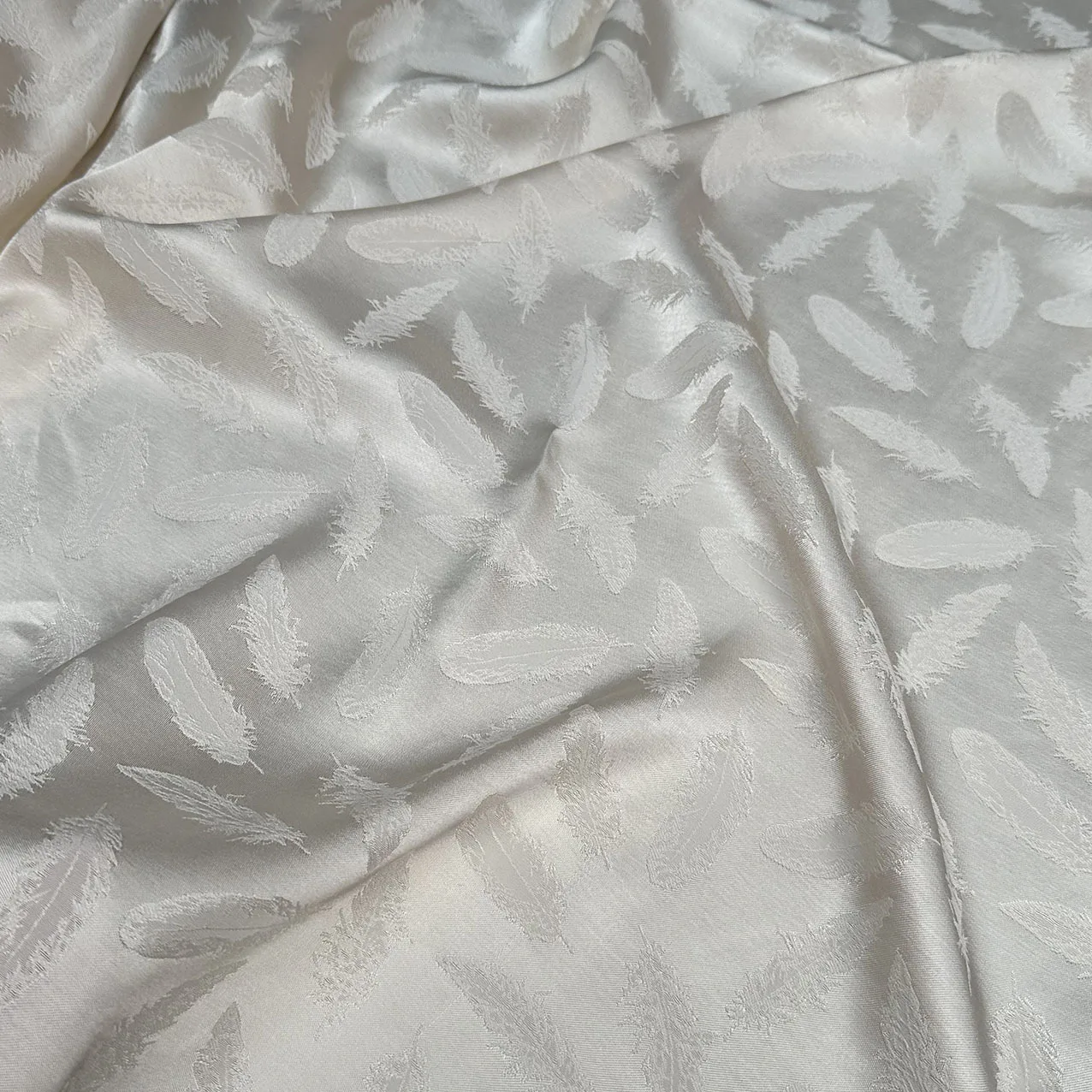 Nuovo tessuto jacquard con piume di rayon Abito camicia stile nazionale primaverile e autunnale Cheongsam Hanfu