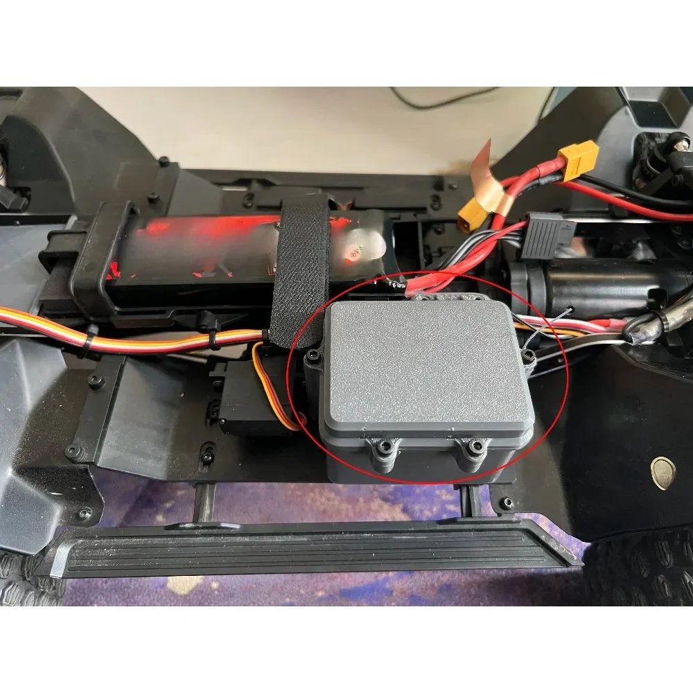 For 1/8 Scale YK4082 V3 RC Car Custom Size Enlarged Receiver Box Chassis Dust Shield Plate RC Crawler Modification Accessories