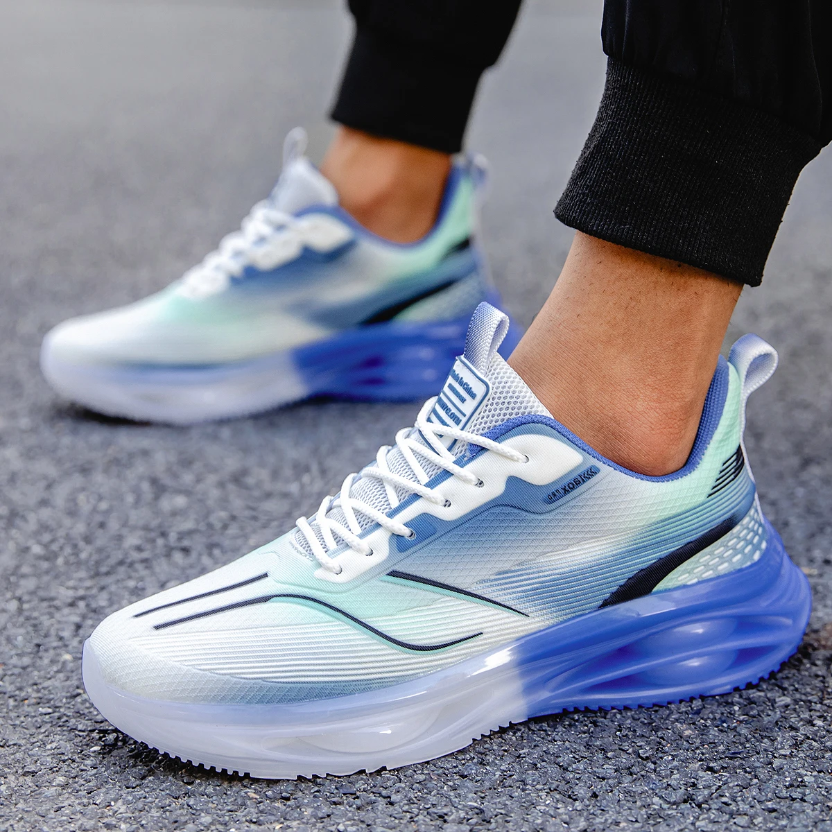 

Mens Running Shoes 2025 New Fashion Lightweight Soft Mesh Breathable Outdoor Fitness Casual Shoes Daily Training Tennis Shoes