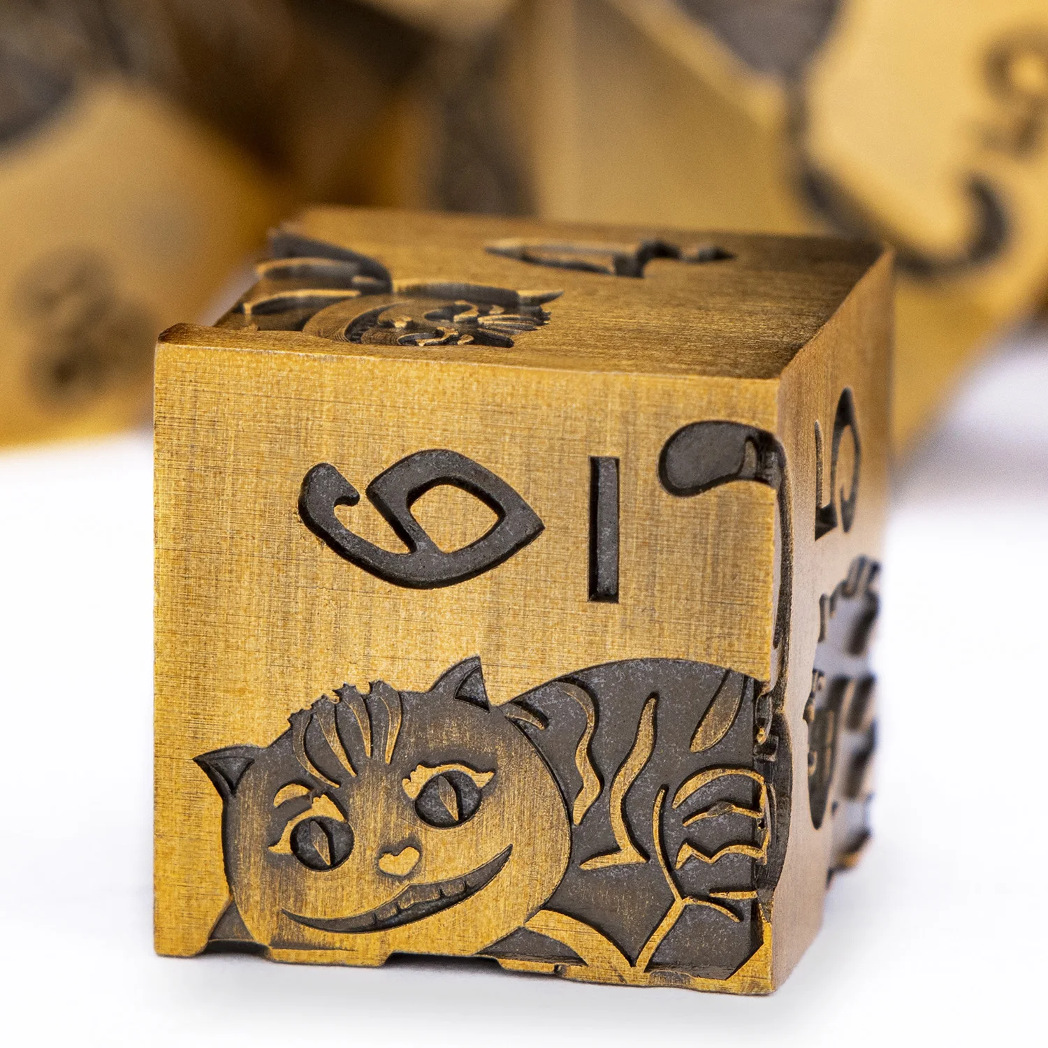 7PCS Cat DND Metal Dungeon Dnd Dragon Rolling Dice D20 D&D Ancient Gold RPG Polyhedral D and D Pathfinder Role Playing Game Dice