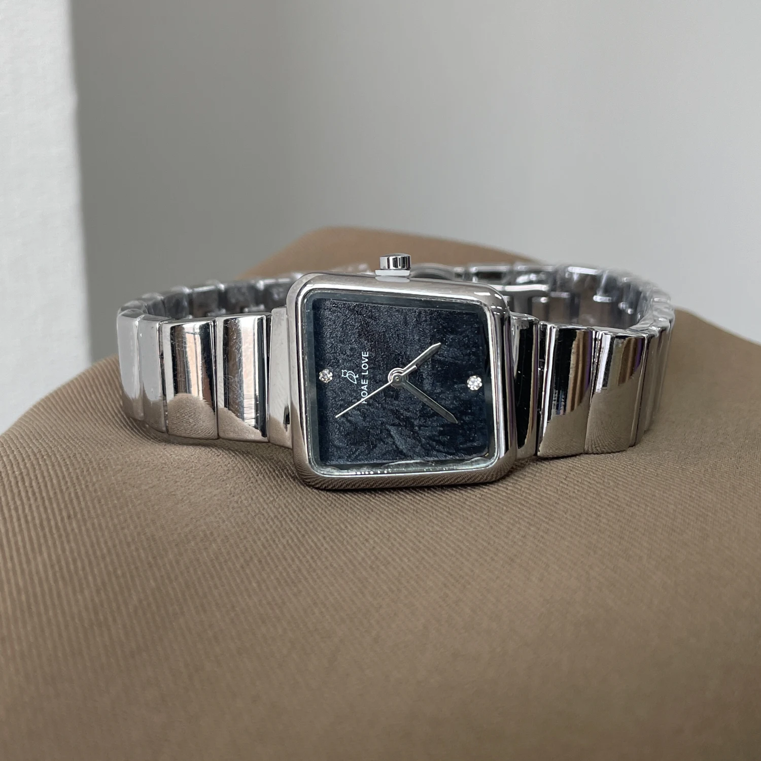 CILOA Fashionable, exquisite, niche, high-end stylish women's waterproof daily watch