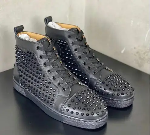 

Drop Shipping Men Fashion Black White Leather Round Toe Full Rivet Studded High Top Lace Up Sneakers Male Leisure Skate Shoes