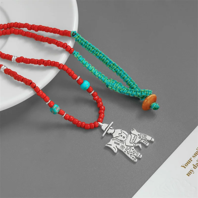 

Niche Design Vintage Glass Turquoise Pendant Necklace for Men and Women Fashion Vacation Exquisite Beaded Collarbone Chain