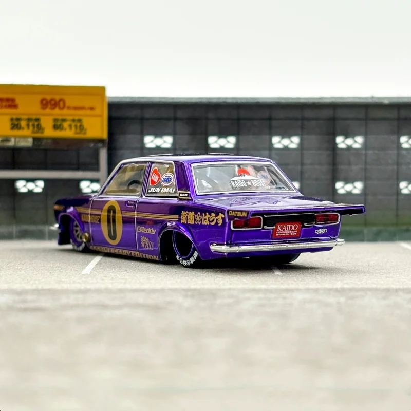 Модель автомобиля из сплава MINIGT+Kaido1:64 Datsun 510 Anniversary Edition # 138