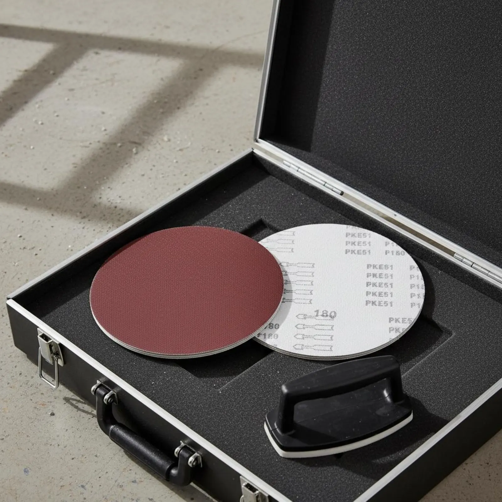 

9-дюймовая круглая ручная шлифовальная машинка, легкая, на липучке, для шлифовки гипсокартона, простая в использовании, держатель для шлифовальных дисков