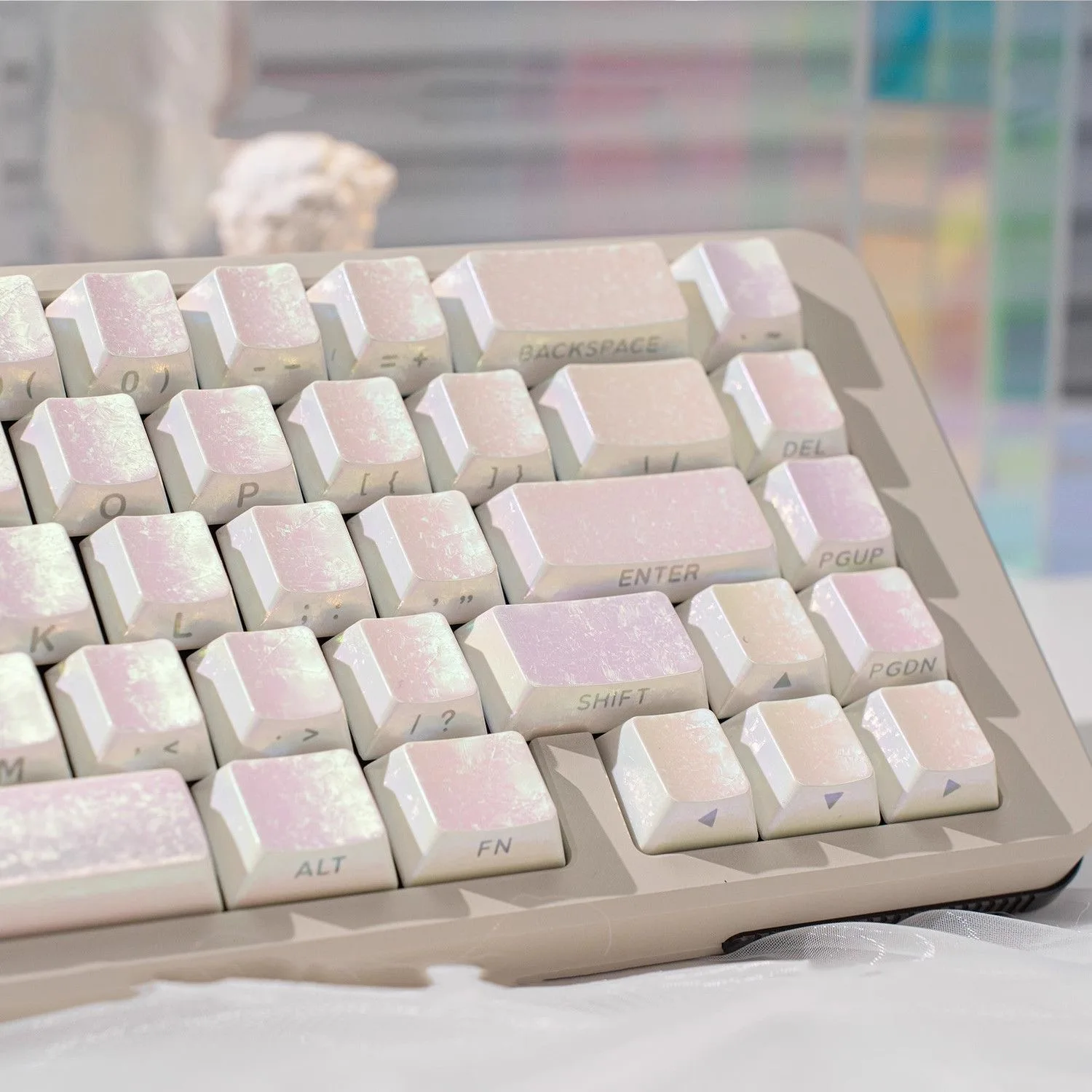 Белый морозный колпачок для клавиатуры, оригинальный заводской АБС-пластик, морозная иллюзия, металлическая текстура, боковая гравировка, полупрозрачный механический колпачок для клавиатуры 61, 68 75