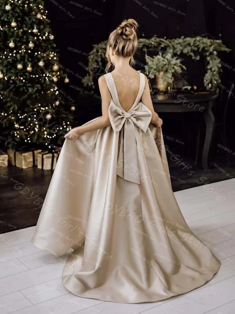 

Simple A-line Satin Flower Girl Dresses for Wedding Double V Neck First Communion Dress With Bow Customized Kids Pageant Gown