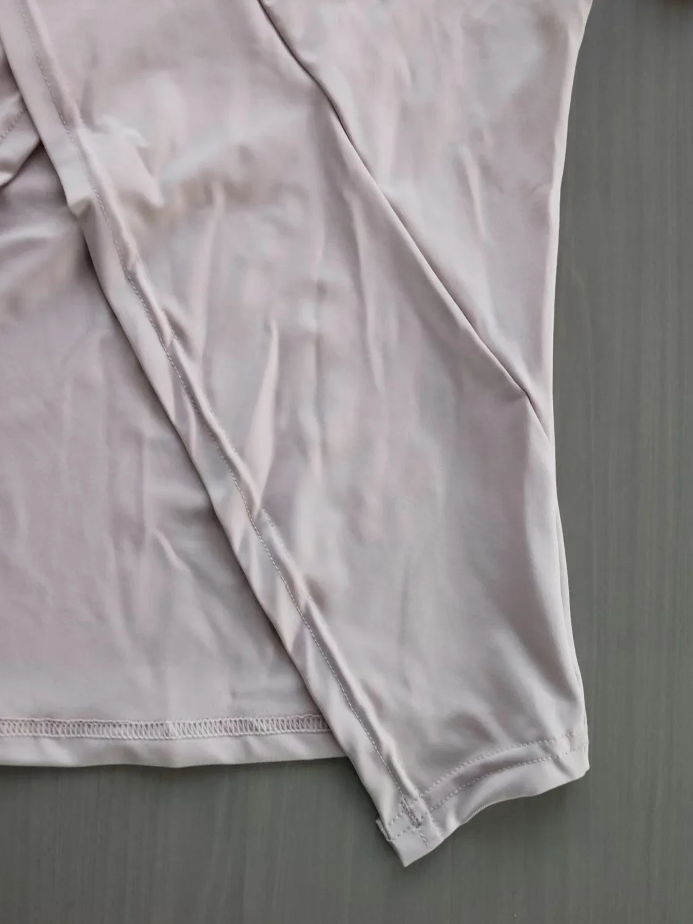 Yoga-Outfit Damen Sommer Sport-T-Shirt Locker Atmungsaktiv Schnelltrocknendes Oberteil mit Netzrücken für Training und Fitness Kurzarm – Detail 14