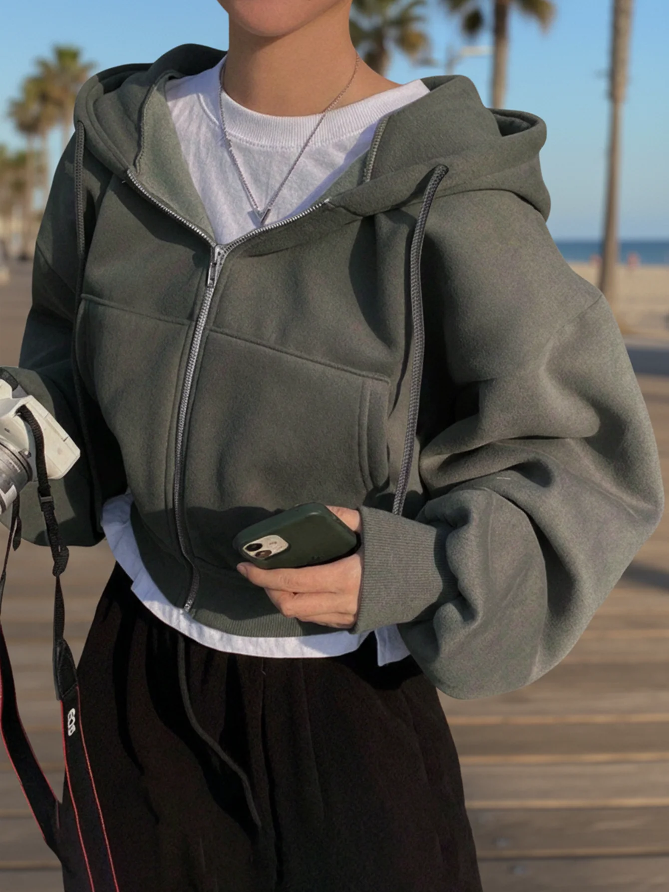 

Women's Olive Green Zip-Up Hoodie, Casual Street Style Cropped Jacket for Spring