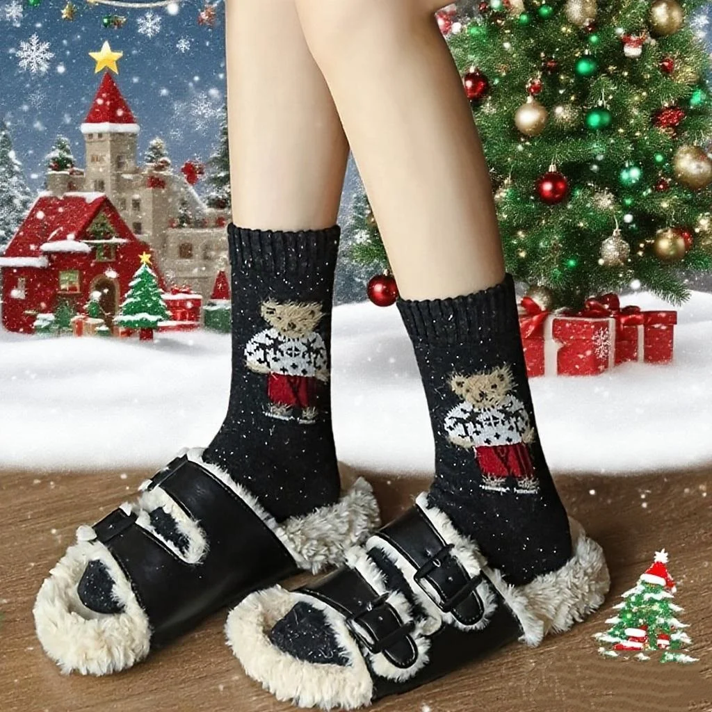 2/5 Pairs of Socks with Random Colors, One Size Fits All, Thickened for Autumn and Winter, Exquisite Socks for Christmas Gifts, Cartoon Bear Pattern, Fashionable and Practical, Great Holiday Gift Items
