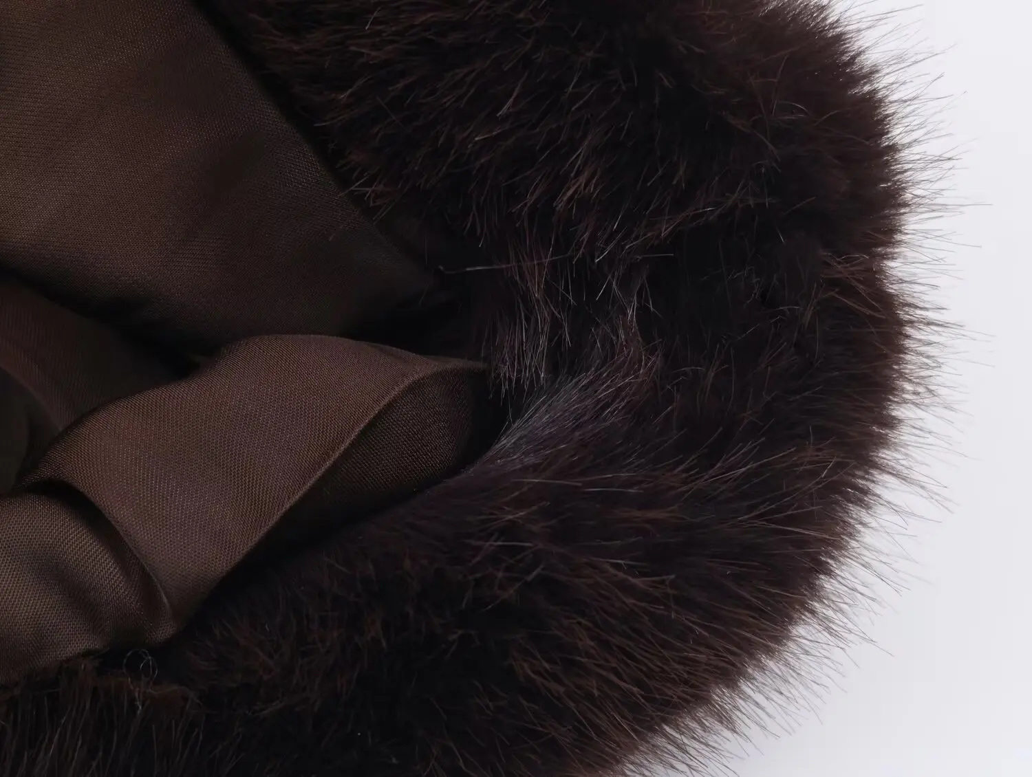 Diyigwoman outono 2025 nova moda curto efeito de pele sintética casaco chique em torno do pescoço manga curta casaco outerwear mujer