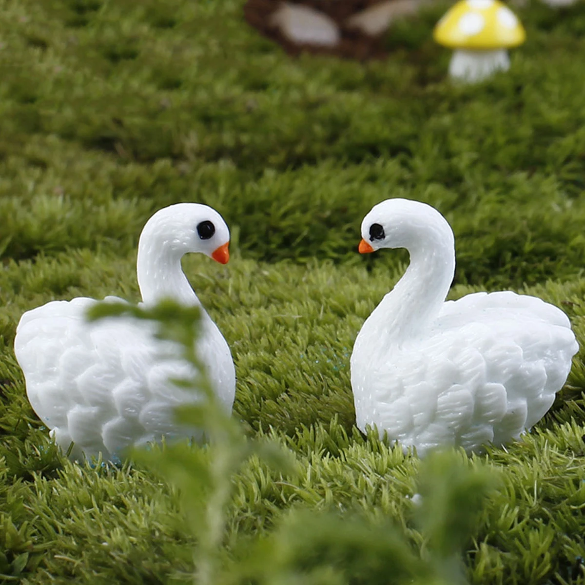 

4Pcs Resin Swan Miniature Home Garden Decorations White Swan Succulent Bonsai Plant Pots Micro Landscape Craft Gifts