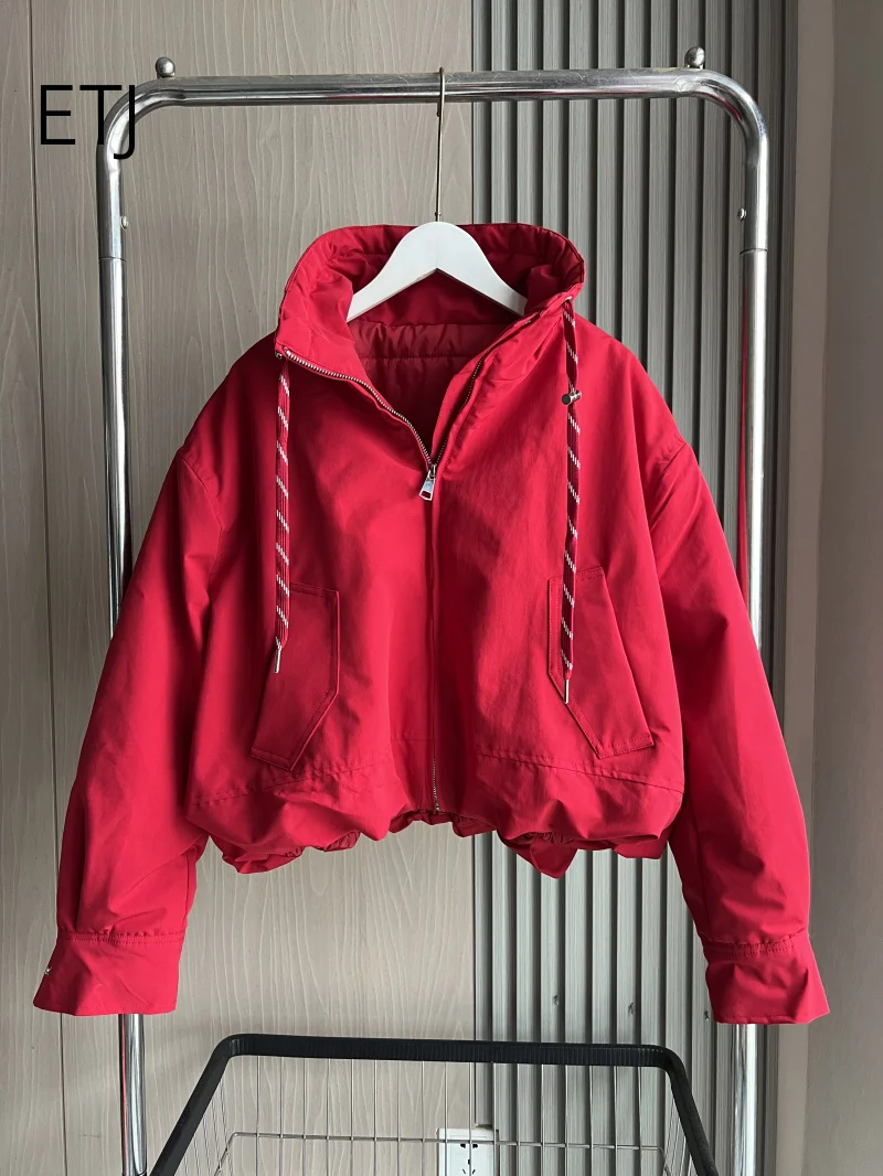 ETJ 2026 Damen Polyester Gefütterte Jacke mit Stehkragen, Kordelzug an der Taille, Oversize Pufferjacke, Kurze Windjacke – Detail 4