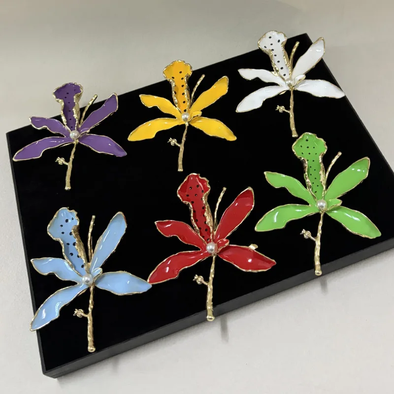 

Exclusive Design Enamel Orchid Pearl Brooch for Women High-end Exquisite Fashionable and Stylish Hairpin Accessory