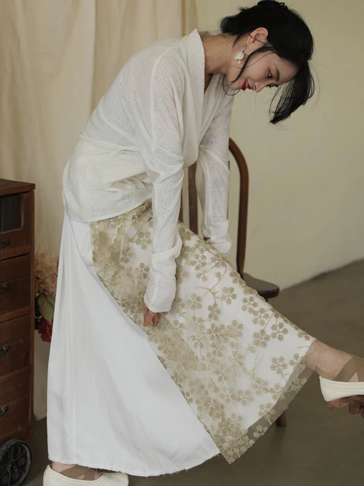 

Длинная юбка А-силуэта с вышивкой и кружевом, из хлопка и льна, с высокой талией, на пуговицах, из полиэстера и нейлона