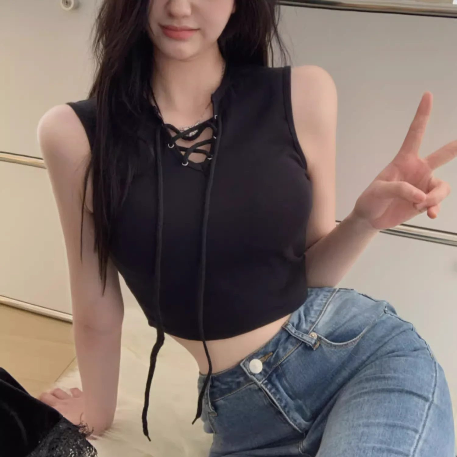 탱크 캐미스 여성 우아한 백 레스 레이스 업 크롭 탱크 탑 슬림 피트 민소매 프릴 밑단 여름 클럽웨어 streetwear look