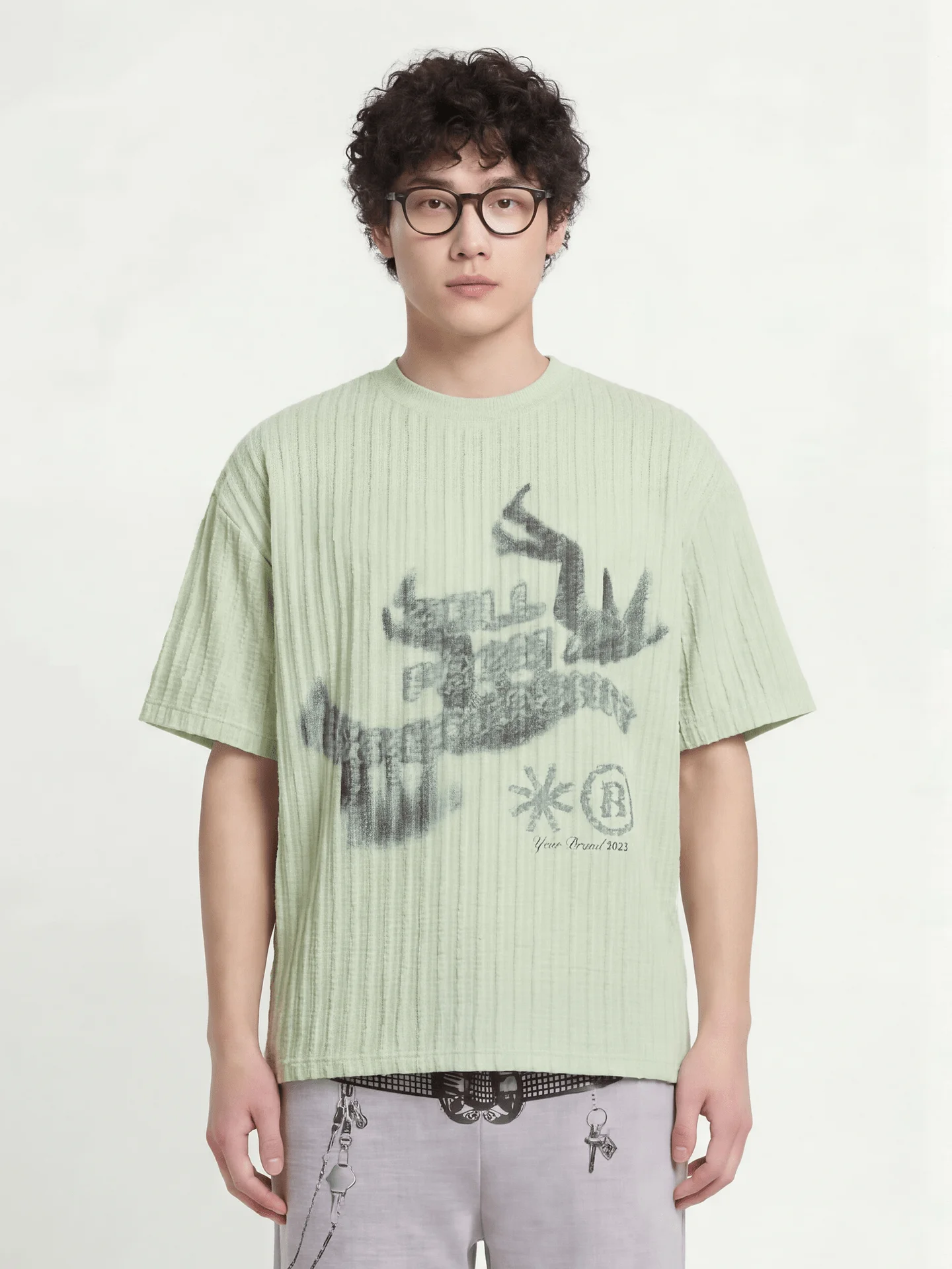 from-abstract-letter-printed-short-sleeve-t-shirt-summer-2026-collection-chinese-origin-fashionable-casual-wear