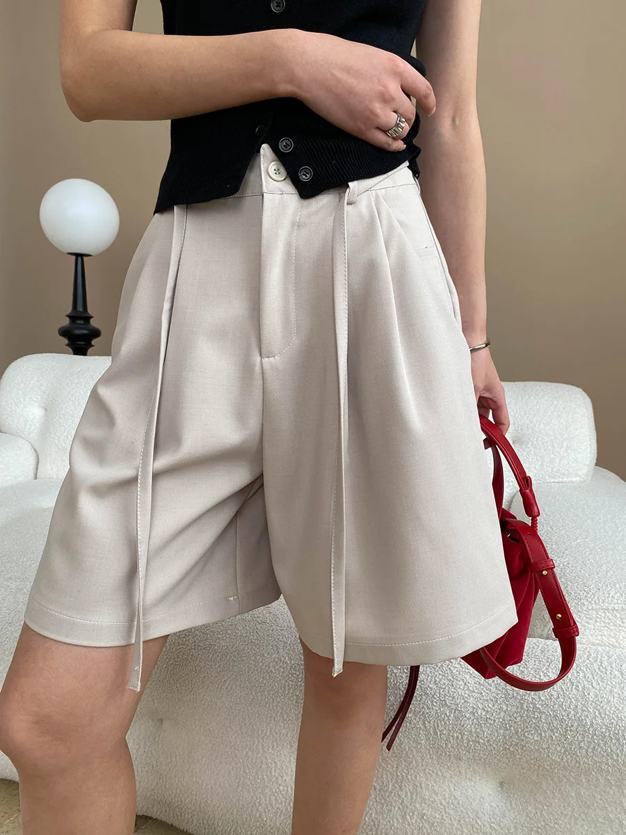 

Spring and summer women's casual solid color high waisted loose shorts