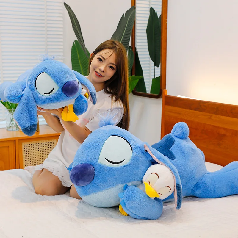 Boneka Mewah Disney Lilo & Stitch 45-100Cm Mainan Mewah Anime Bantal Boneka Lembut Bebek Peluk Jahitan Hadiah Natal untuk Anak-anak