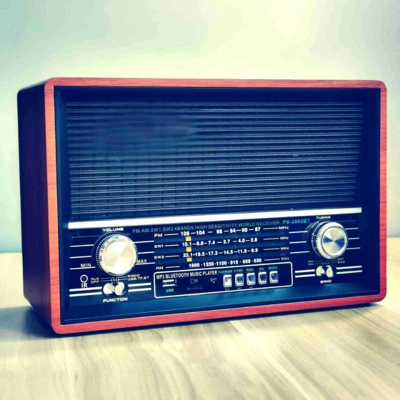 Retro nostalgic desktop radio, Bluetooth speaker, plug-in card charging and plug-in.