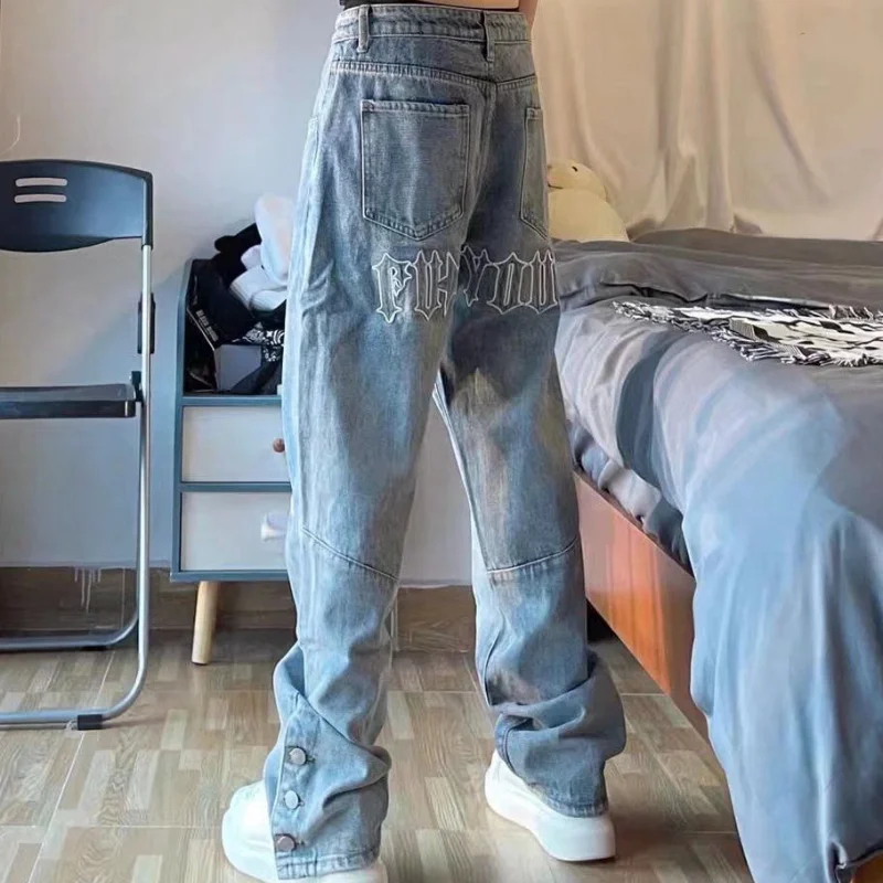 Celana Koboi Pria Tren 2025 Celana Hip Hop Longgar Retro Jeans Untuk Pria Lurus Kasual Vintage Musim Panas Sobek Reguler Kpop