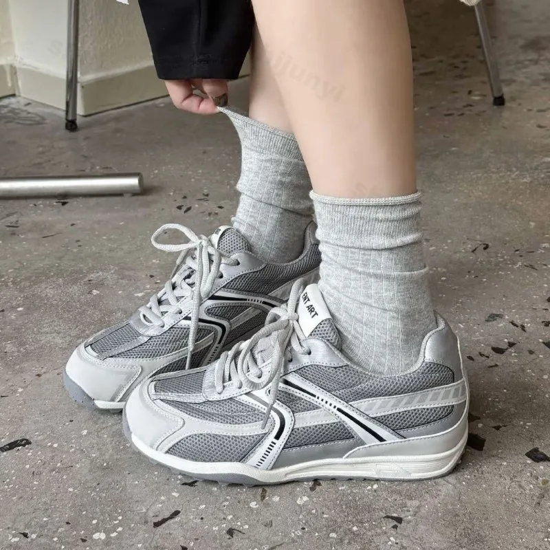 

Кроссовки на платформе, женские осенние новые дышащие легкие нескользящие кроссовки, удобная повседневная обувь на шнуровке, увеличивающая рост