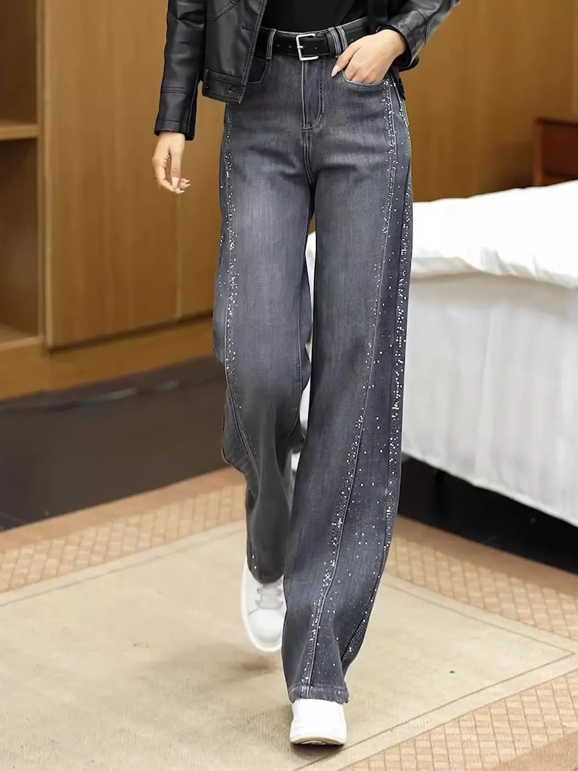 

Grey High Waist Draped Denim Jeans Women's Design Sensation Small Audience 2026 New Style Slimming Micro Flared Pants