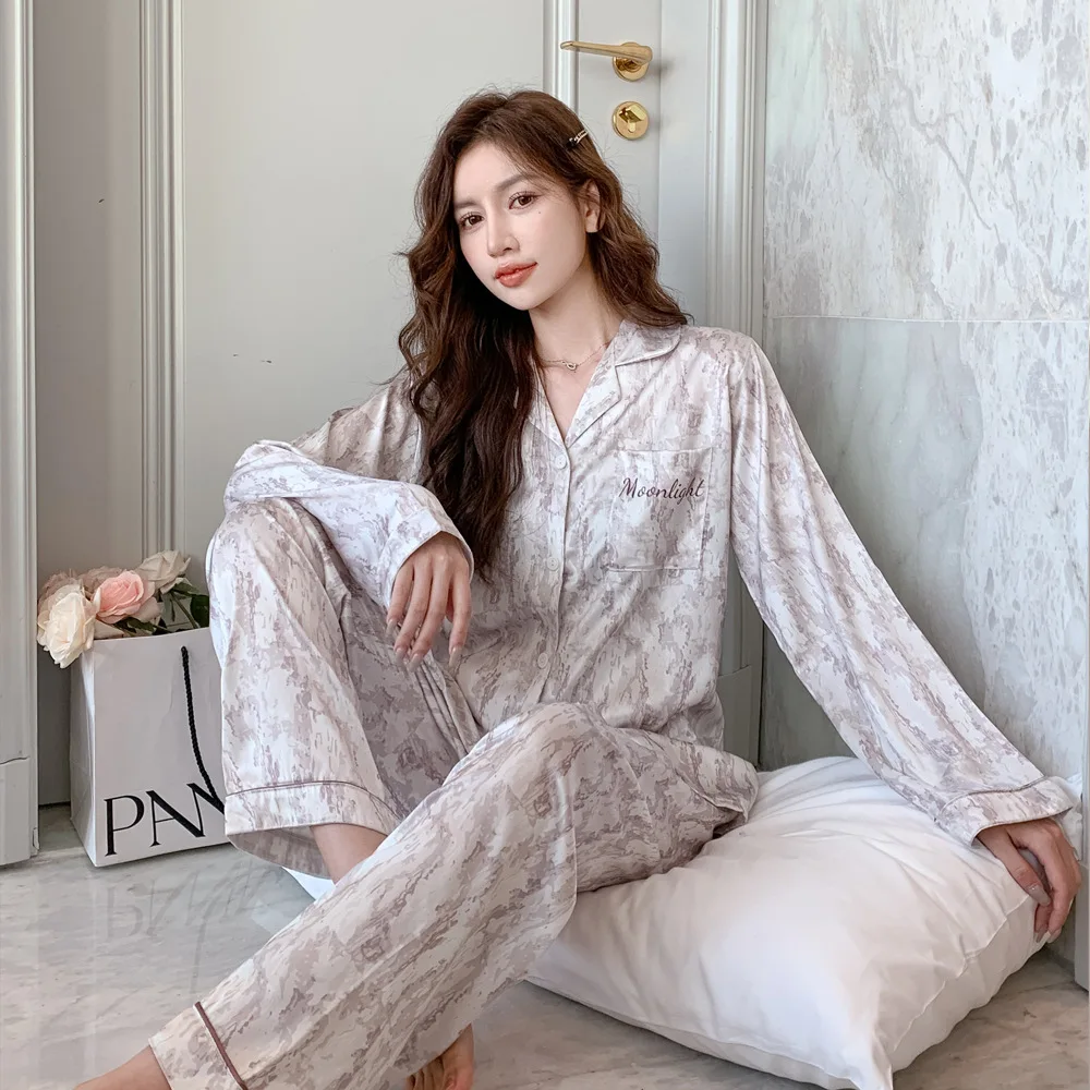 1 Set New Women's Pajamas Spring and Autumn Smooth Pajamas Girl’s Long-Sleeve Top and Long Pants, Lightweight Homewear Set