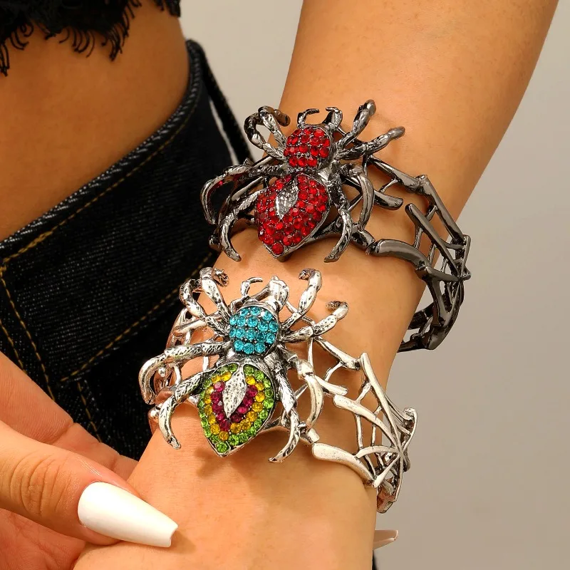 

Dark style zircon inlaid spider elastic bracelet, suitable for both men and women to wear, party jewelry