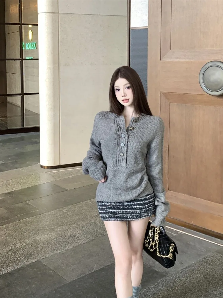 Retro Gray Slim Fit Pullover Sweater Women's Autumn and Winter Design Sense Knitwear Top Commuter Top