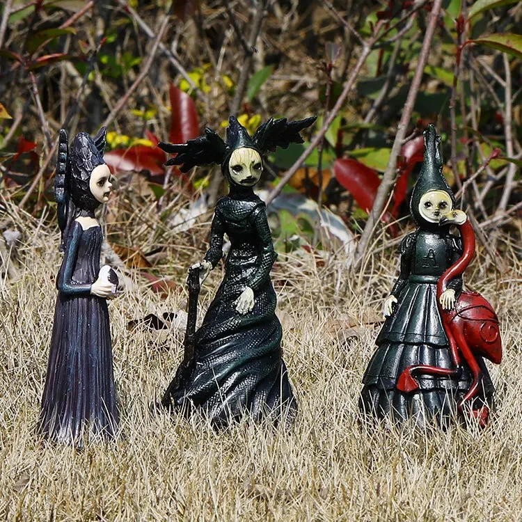 Living in Your Nightmare Resin Art Figurine Gothic Garden Statue Dark Fantasy Decor Outdoor Display Unique Handmade Collectible