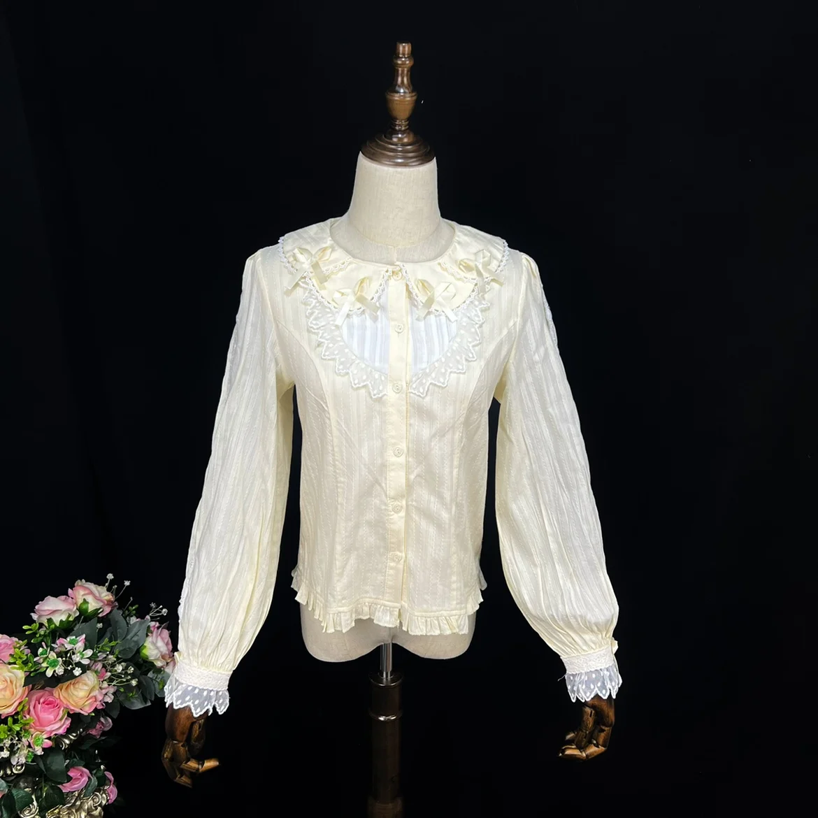 Elegant Lolita Long Sleeve Sweet Peter Pan Collar Cute Bow Lace Slim Top Girls Spring Summer New Lantern Sleeve Versatile Shirt