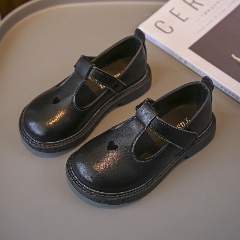 Children Leather Shoes School Uniforms Girls Loafers Versatile Love Hollow Out Boys Simple British Wind Kids Footwear H120-25