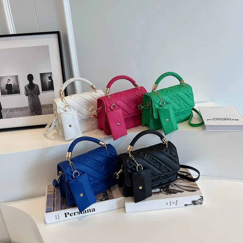 

Новая модная маленькая квадратная сумка 2026 года, стильная женская сумка, универсальная сумка-тоут, сумка через плечо, женская сумка кросс-боди