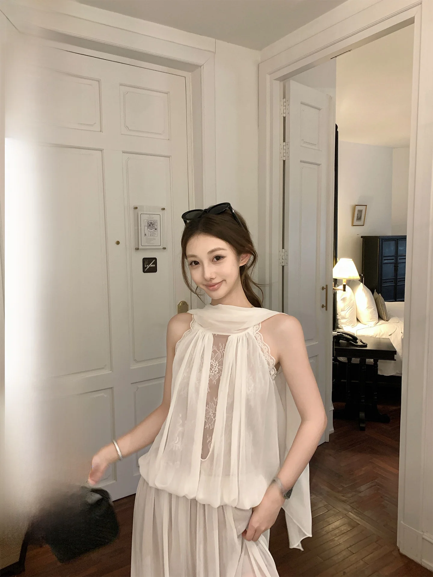 

Bankelili Parisian Pure Desire Gentle Rich Girl Feel Lace Sash Waist Cinching Dress Elegant Style Sleeveless Polyester Fiber
