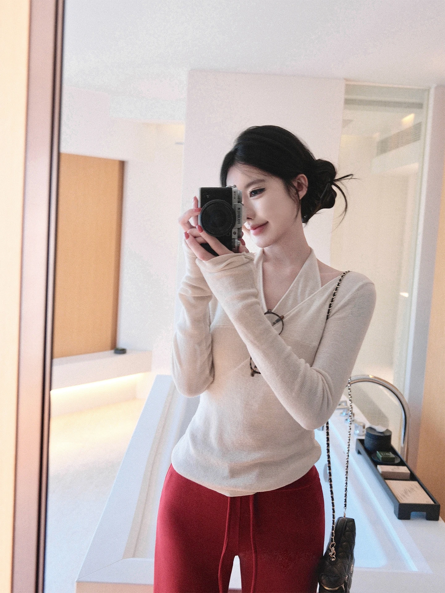 

LaaReeToo Early Spring oulder Bared Women's Base irt Inner Wear Outer Wear Long Sve Pure Color Sexy Sle Knitted Top