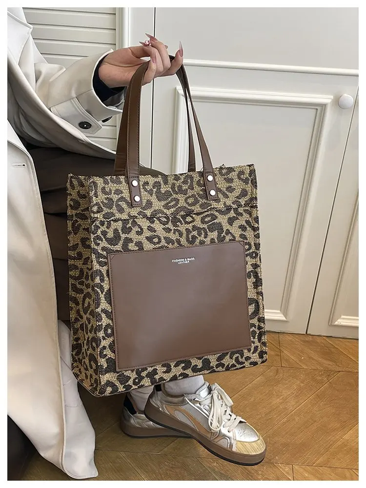 

High-End Women's Hand Bags Made Of Rainbow-Printed Leather Boasting Paris High-End Daily Look