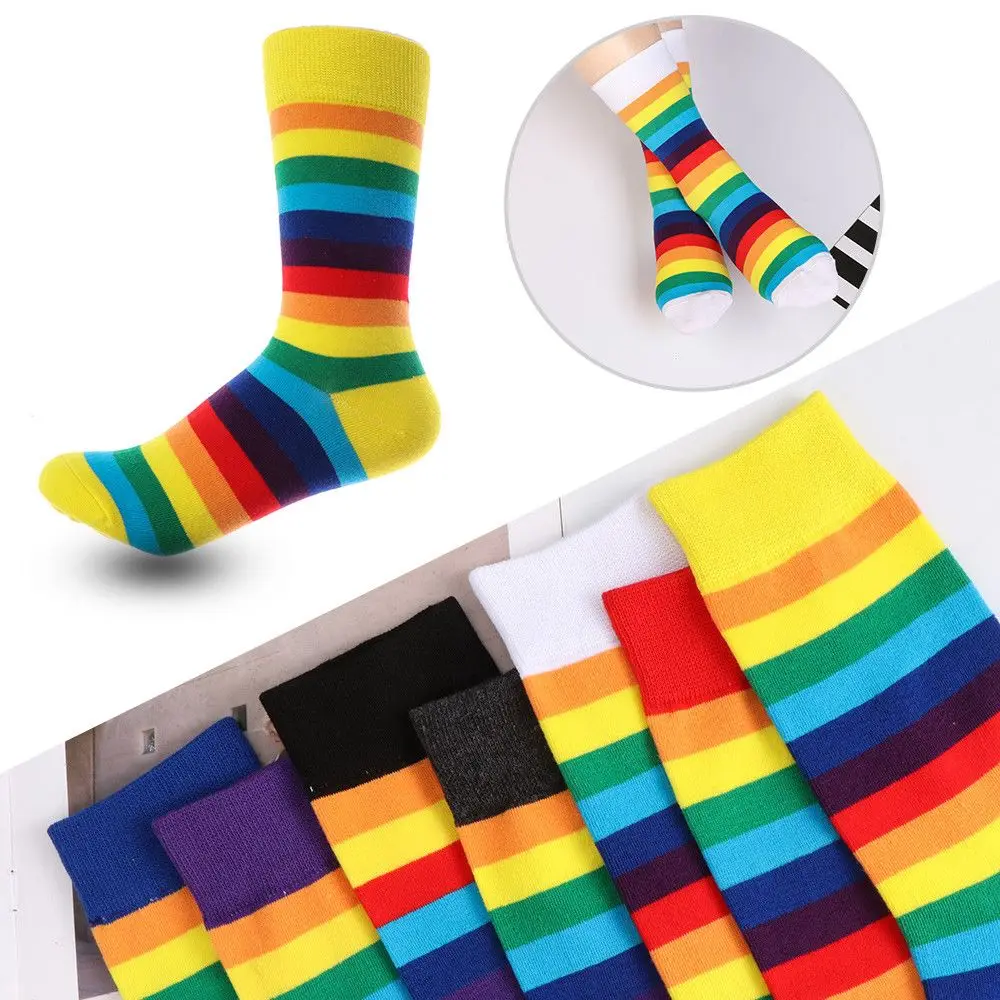 Modische Lässige Elastische Schweißabsorbierende Damen Lange Socken Retro Harajuku Regenbogen Gestreifte Baumwollsocken