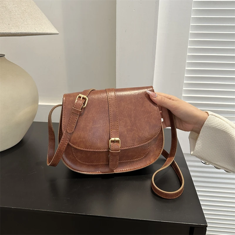 

Comfortable Fabric Fine Work Adjustable Shoulder Strap Magnetic Buckle Open And Close Shopping Commuter Shoulder Bag