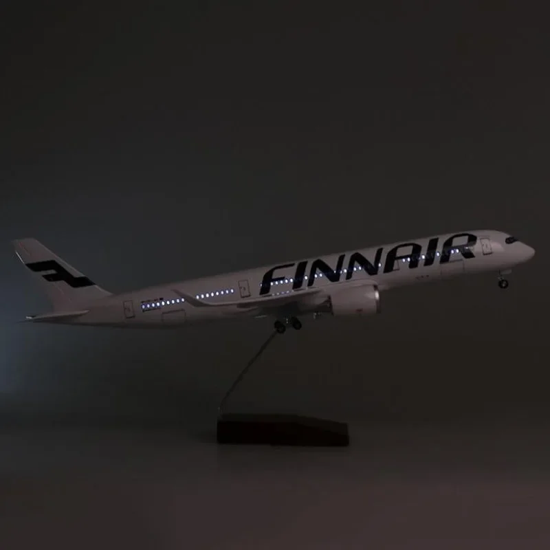 47CM 1/142 Scale Model  FINNAIR Airline Diecast Plastic Resin Airplane Airbus A350 With Light and Wheel Collection Display Toys