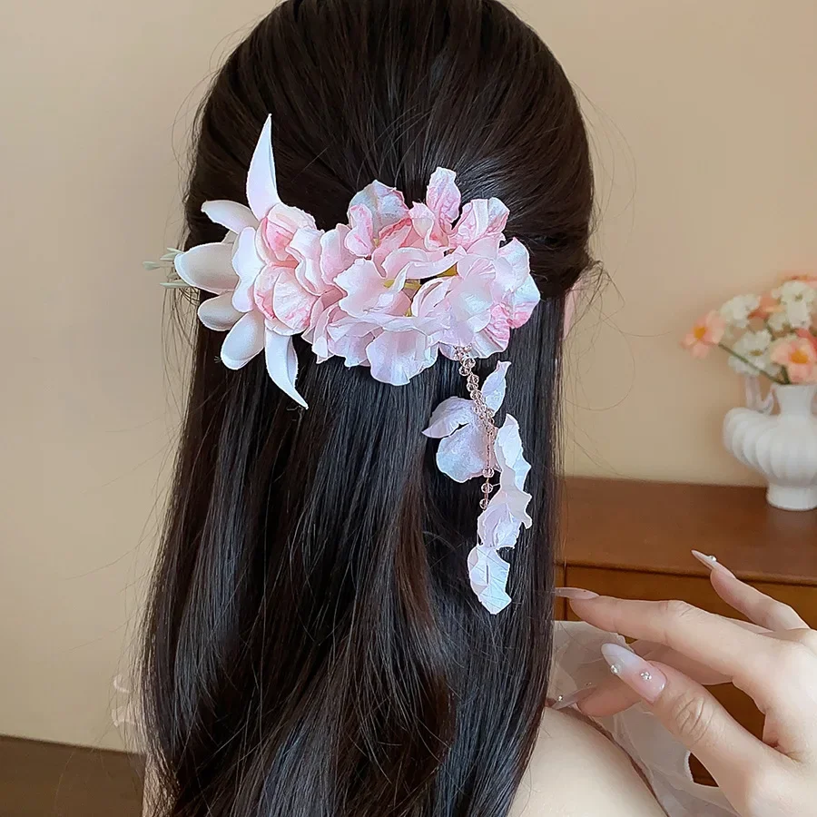 Vielseitige Romantische Künstliche Blumen-Haarspangen für Frauen, Frische Süße Blumencluster-Quasten-Haarklammern für Urlaub, Reisen und Fotoshootings M – Detail 22