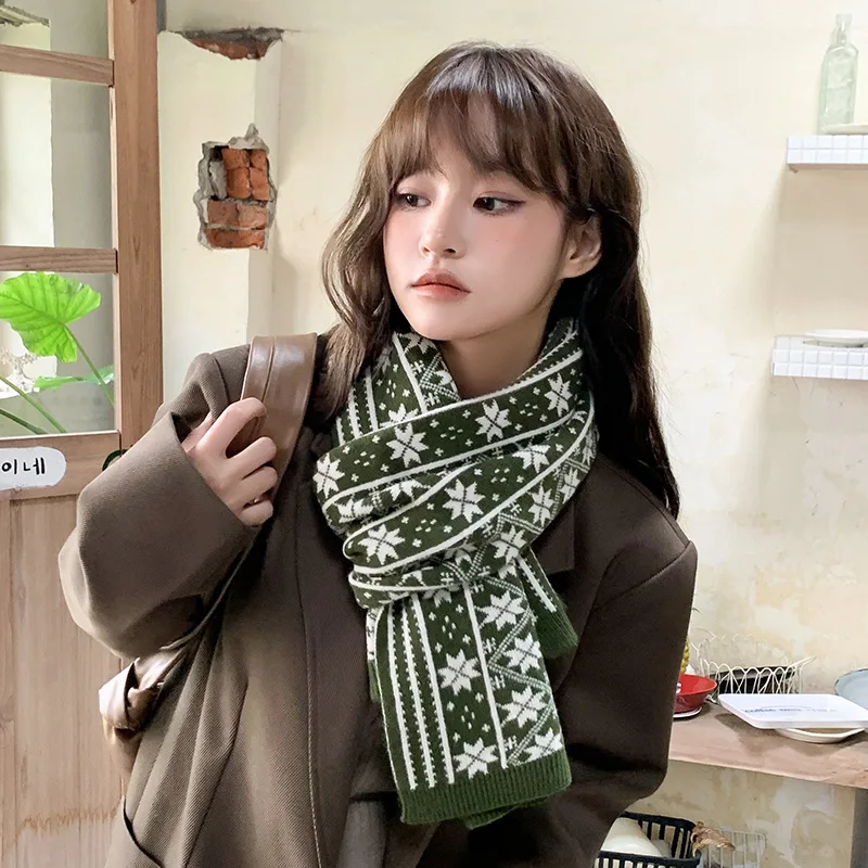 

Japanese Style Snowflake Pattern Knitted Scarf Winter Warm Thickened Fashion Unisex Gift for Women Students Couples