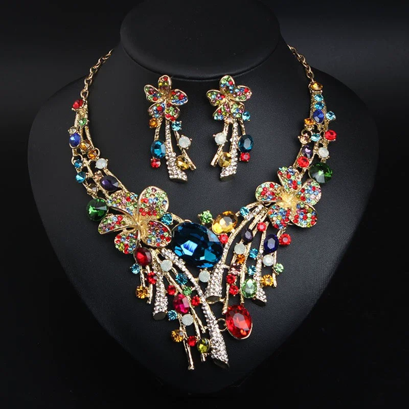 

Retro diamond-studded crystal flower personalized necklace and earrings set for women's wedding dress, banquet accessories