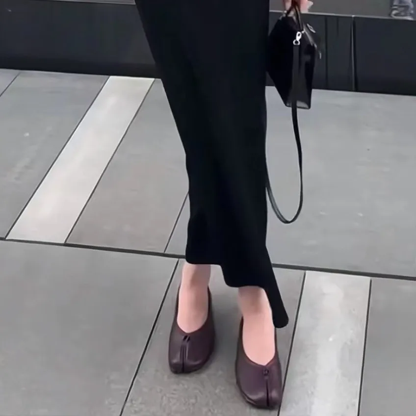 Fashion Split Toe Flat Hoof Mary Jane Shoes Women Vintage Wrinkle Ballet Pumps - view 3