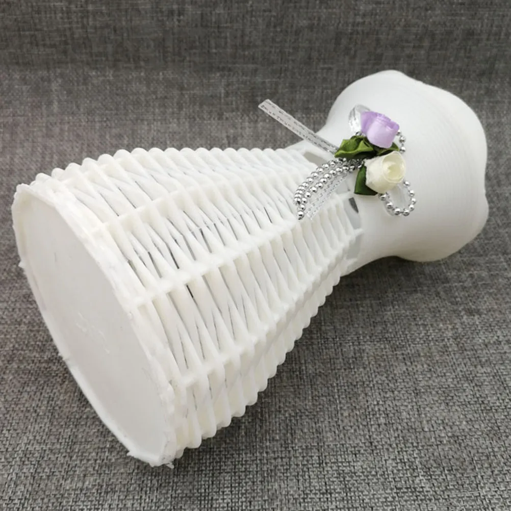Creative Plastic Flower Basket Hollow Floret Pattern Decorative Vase for Home Desk Living Room Balcony Bathroom Christmas