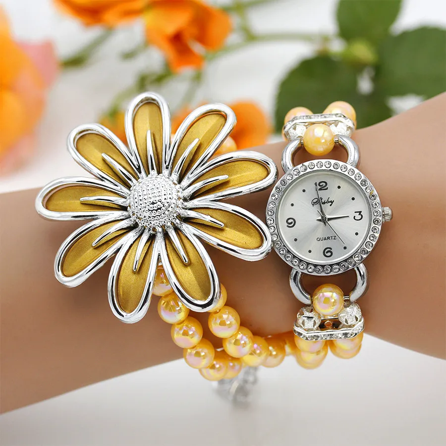 Shsby Fashion Women Rhinestone Watches Ladies Pearl Strap Three Flower Petals Bracelet Quartz Wristwatches Women Dress Watches