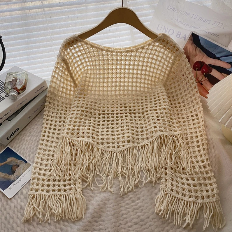 Fringed Crochet Tops Long Sleeve Women Sheer Openwork Knit Tassel Crop Blouse Women Teengirl Summer Vacation Boho Outfit